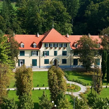 Golf - Flucher Turizem شقة *